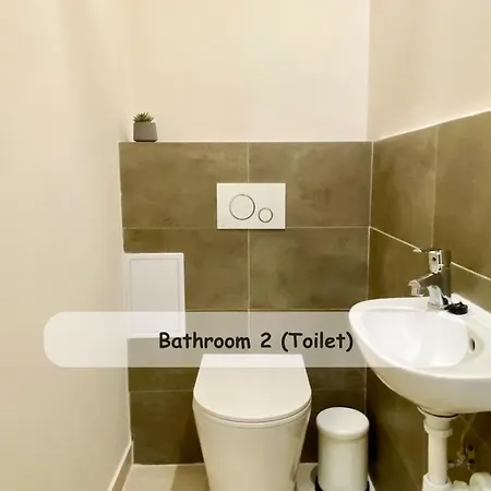 شقة Unique Large Apartment In Central Budapest بودابست