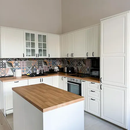 Διαμέρισμα Unique Large Apartment In Central Budapest